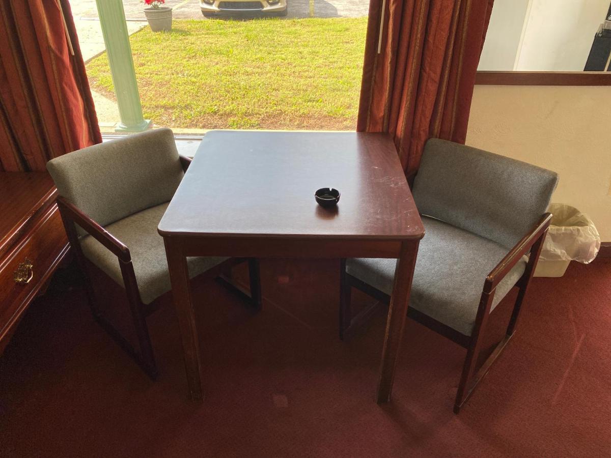 Albany Royal Inn מראה חיצוני תמונה