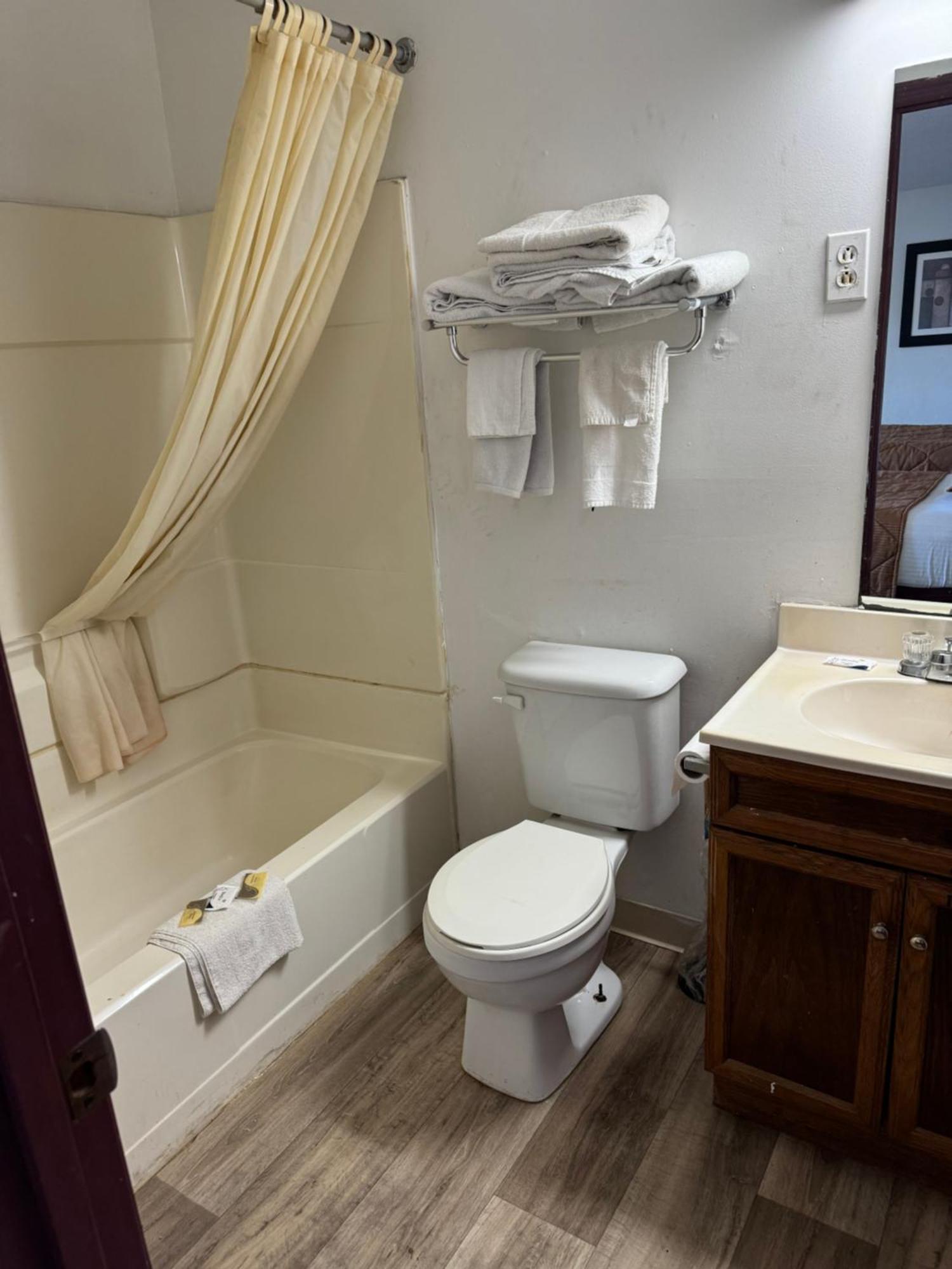 Albany Royal Inn מראה חיצוני תמונה