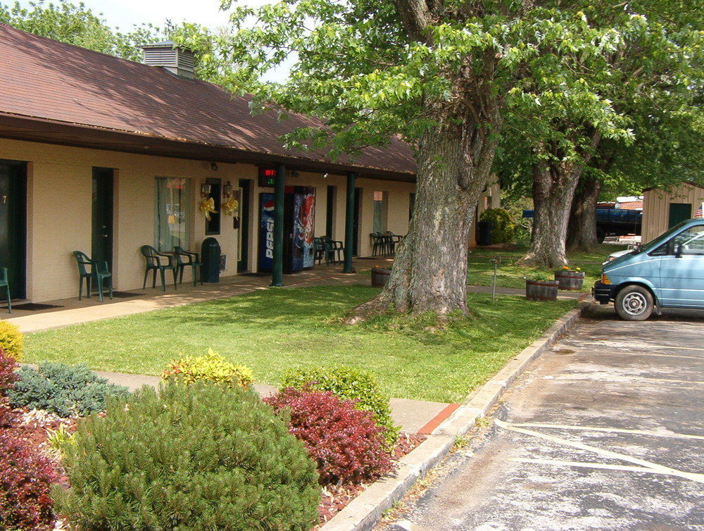 Albany Royal Inn מראה חיצוני תמונה